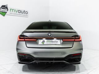 BMW 740 Facelift M-Sportpakett X-drive 3.0 250kW
