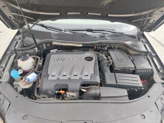 Volkswagen Passat Exclusive 2.0 TDI 125кВ