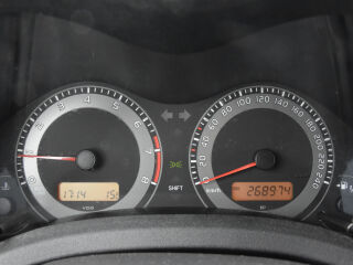 Toyota Auris Facelift 1.6 97kW