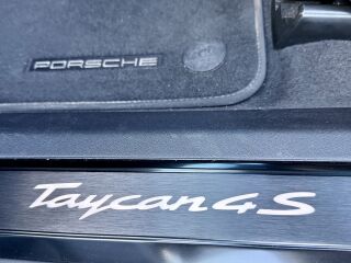 Porsche Taycan 4S 420kW