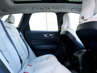 Volvo XC60 AWD BRIGHT PLUS INTELLI SAFE MY24 2.0 T6 Plug-in LONG RANGE 293kW