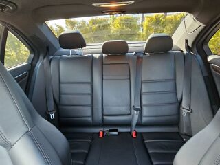 Mercedes-Benz C 63 AMG 6.2 V8 336kW