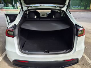 Tesla Model Y Long Range  Dual Motor  AWD  378kW 153kW
