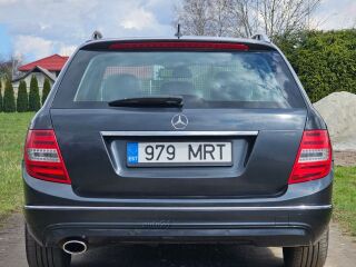 Mercedes-Benz C 180 2.1 88kW