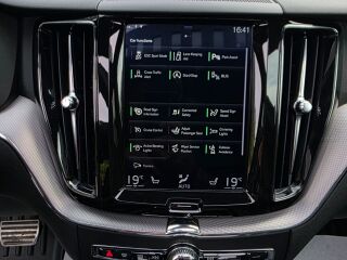 Volvo XC60 AWD R-Design Harman 2.0 D5 173kW