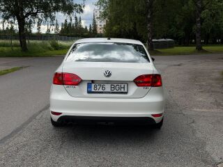Volkswagen Jetta TSI 1.4 R4  90kW