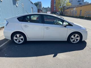 Toyota Prius 1.8 73kW
