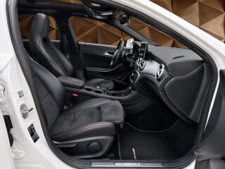 Mercedes-Benz CLA 220 4-Matic AMG 2.0 135кВ