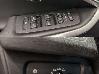 Volvo V40 Facelift Momentum 2.0 110kW