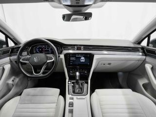 Volkswagen Passat Elegance 2.0 110kW