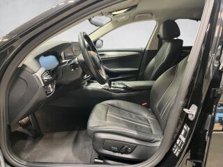 BMW 530 d xDrive Touring LCI MHEV 3.0 R6 210kW