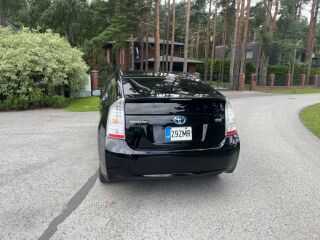 Toyota Prius 1.8 73kW