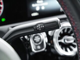 Mercedes-Benz CLA 180 180 AMG line 1.3 100kW