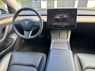 Tesla Model 3 208кВ