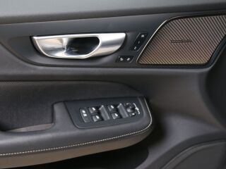 Volvo V60 AWD PLUS DARK INTELLI SAFE PRO 2.0 T6 Recharge Long Range Plug In Hybrid 293kW
