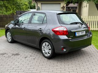 Toyota Auris Linea Sol 1.6 97кВ