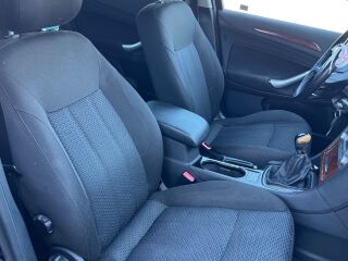 Ford Mondeo Long 2.0 R4 107kW