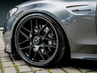 Mercedes-Benz C 63 AMG Biturbo 4.0 V8 350kW