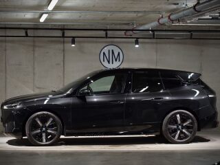 BMW iX xDrive 40 Sports Package xDrive 240кВ