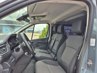 Renault Trafic Long L2H1 Vivaro 2.0 110kW