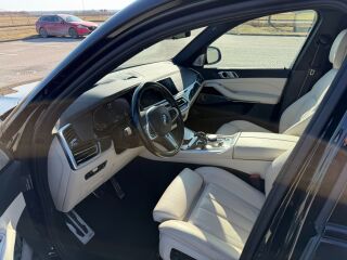 BMW X5 xDrive 45e M-Sportpakett 3.0 290кВ