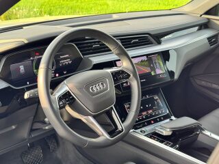 Audi e-tron S-line 55 158kW