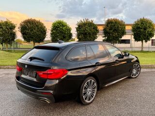 BMW 530 Touring xDrive M sportpakett H&K LED 3.0 d 195kW