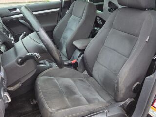 Volkswagen Golf 1.6 77kW