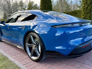 Porsche Taycan 4S 420кВ