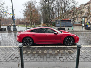 Porsche Taycan 4S Performance Battery Plus 420kW
