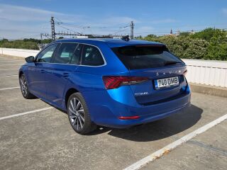 Skoda Octavia Combi Elegance 4x4 2.0 TDI 147kW