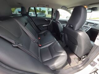 Volvo V60 Summum Ice White 2.0 D4 133kW