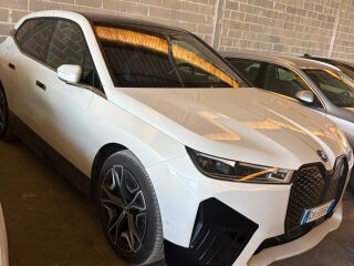 BMW iX xDrive 50 385кВ