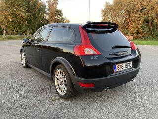 Volvo C30 2.4 I5 D5 132кВ