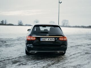 Mercedes-Benz C 300 e 2.0 235kW