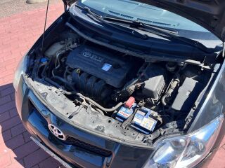 Toyota Auris 1.4 71kW