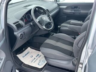 Volkswagen Sharan United Family Edition 2.0 TDi 103kW