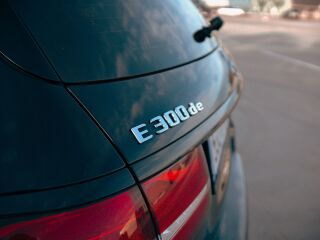 Mercedes-Benz E 300 2.0 143кВ