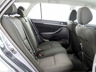 Toyota Avensis Linea Sol Facelift ATM 2.0 108kW