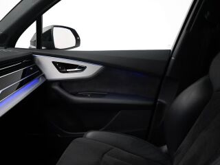 Audi Q7 S-Line 3.0 210кВ