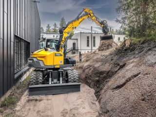 Liebherr A909 / A911 3.8 Kubota V3800 80kW