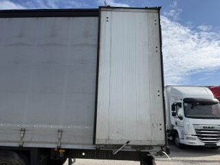 Schmitz Semitrailer Curtainsider Standard
