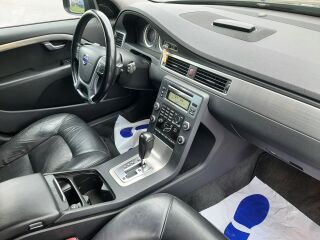 Volvo V70 AWD D5 2.4 151kW