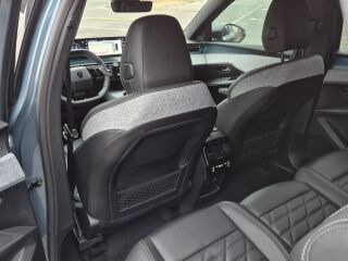 Peugeot 5008 GT Exclusive Hybrid 145 e-DCS6 1.2 100kW