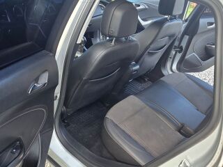 Opel Astra 1.2 70kW