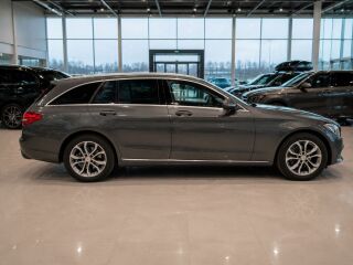 Mercedes-Benz C 200 4matic 2.0 135kW