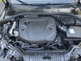 Volvo V60 Kinetic Black idition 2.0 D2 Euro6 88кВ