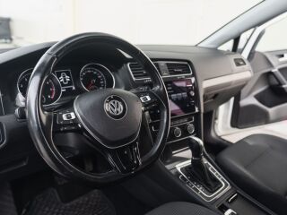 Volkswagen Golf BlueMotion Comfortline Facelift 1.4 R4 TGI 81kW
