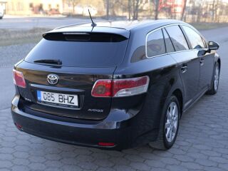 Toyota Avensis 2.2 110kW