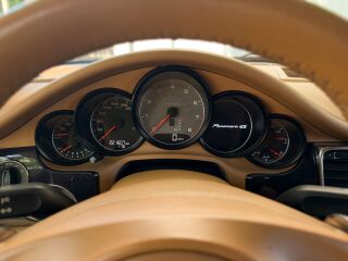 Porsche Panamera 4S 4.8 V8 294kW